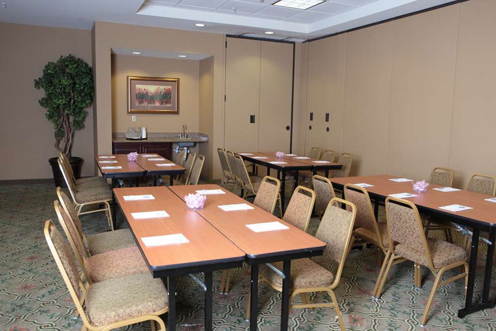 Hampton Inn Martin Facilidades foto